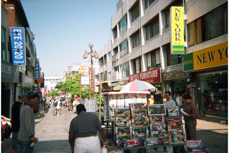 No.1 Pastime for Asians Shop til you Drop!